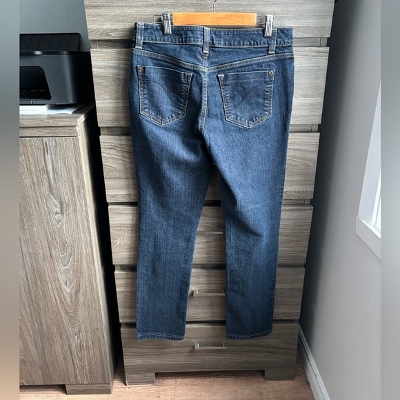 DKNY Women Straight Leg Blue Jean Size 6 - Picture 3 of 8